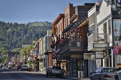 Historic Main Street In Park City, Utah | Visit Utah