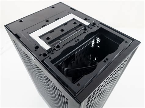 HYTE Revolt 3 Review - A Closer Look - Inside | TechPowerUp