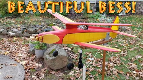 RUBBER POWERED FREE FLIGHT MODEL AIRPLANES... - YouTube