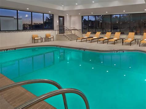 Guide to Hotel Pools in Philadelphia — Visit Philadelphia