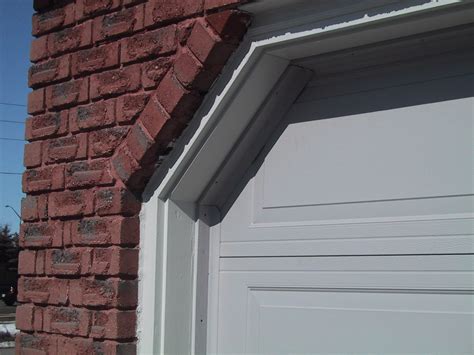 How to Insulate the Gaps between the Garage Door and Side Wall | How To ...