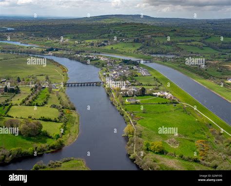 Aerial view, O'Briens bridge River Shannon, COUNTY CLARE, Tipperary ...