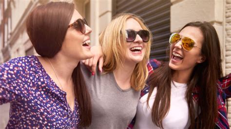 We Laugh Differently When We're With Friends | Mental Floss