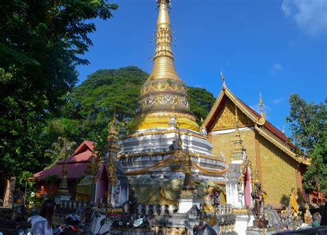 The Best Temples in Chiang Mai Old City Tour (The Nine Temple Tour)