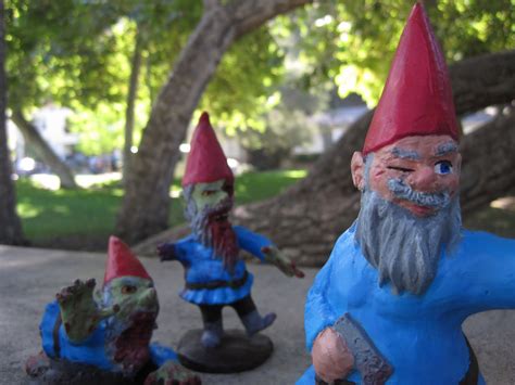 Zombie Gnomes: August 2011