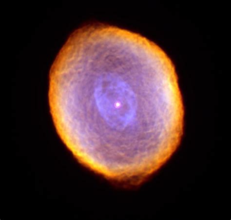 Classic Hubble Image of Planetary Nebula IC 418