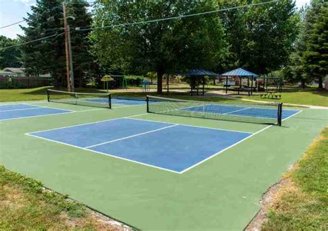 The Best Tape for Outdoor Pickleball Court | Pickleball Landing