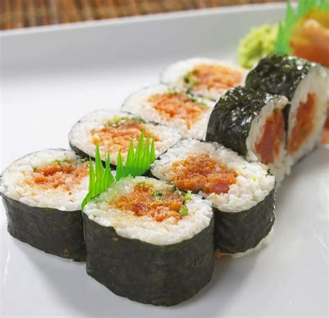 Spicy Tuna Roll Sushi Recipe