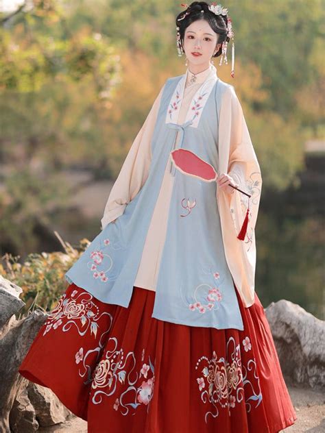 Chinese traditional dress | Dresses Images 2022