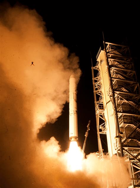 PHOTO: Frog blasted when NASA launched Moon rocket | WTVR.com