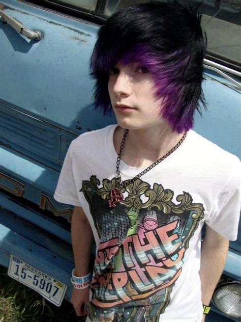 Pin by dev 🪰 on emo | Emo hairstyles for guys, Scene hair, Short emo hair