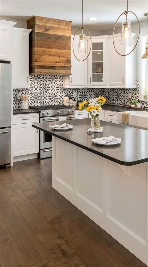 20+ Black Countertop White Backsplash – HomeDecorish