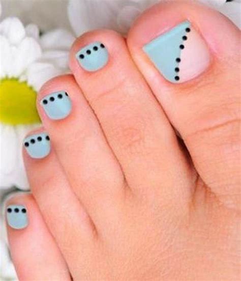 15- Beach Blue Sea Toe Nails-