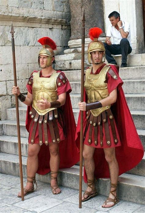 16 Disgusting Details Of Every Day Life In Ancient Rome | Roman fashion ...