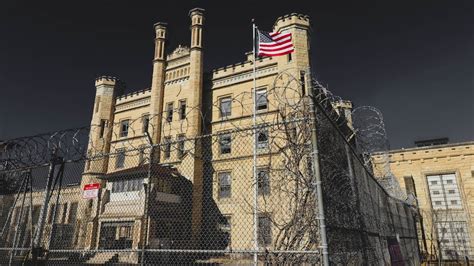 A Look Inside The Abandoned Joliet Prison - Joliet, Illinois - YouTube