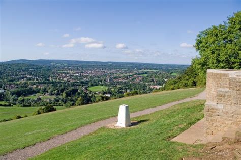 Box Hill viewpoint © Ian Capper cc-by-sa/2.0 :: Geograph Britain and ...