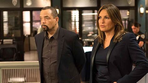 The original cast of 'Law and Order: SVU' is returning: Everything to ...