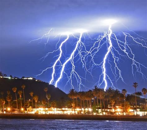 “Strange Event…Weird Weather” Strikes California Coast—2,200 lightning ...