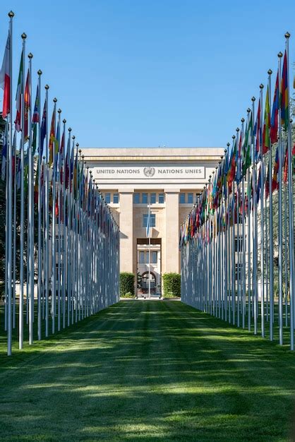 Premium Photo | Main facade of the United Nations headquarters building ...