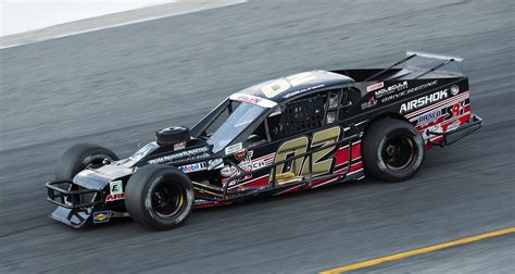 Joey Coulter reflects on the thrill of Modified racing at New Smyrna ...