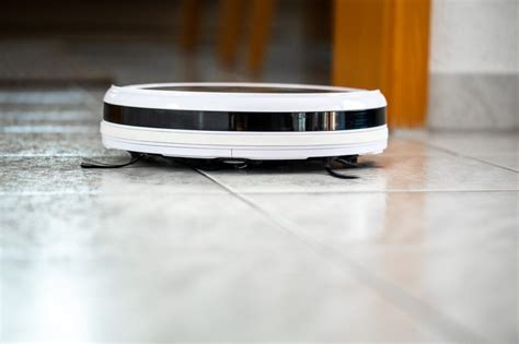 Robot Vacuum Cleaners: Uses, How they Work, Types, and Buy Tips ...