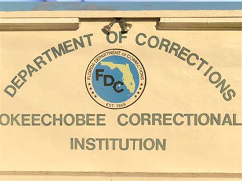 Okeechobee correctional officer facing bribery, drug charges - wptv.com