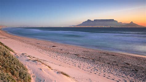 Bloubergstrand, Cape Town holiday accommodation from AU$ 58/night | Stayz