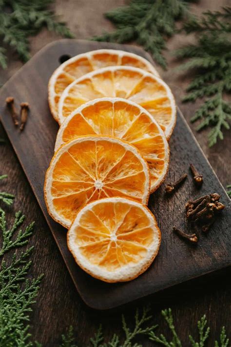 How To Dry Orange Slices In The Oven, Microwave, or Air Fryer ...