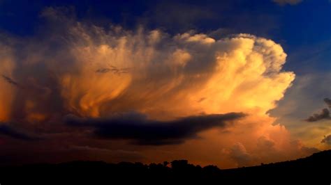 Vivid Towering Cumulus Storm Cloud Time lapse - YouTube