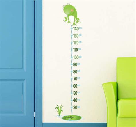 Frog Height Chart Wall Sticker - TenStickers