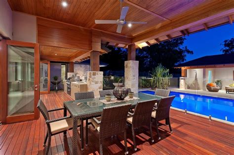 10+ Outdoor Kitchen Ideas With Pool