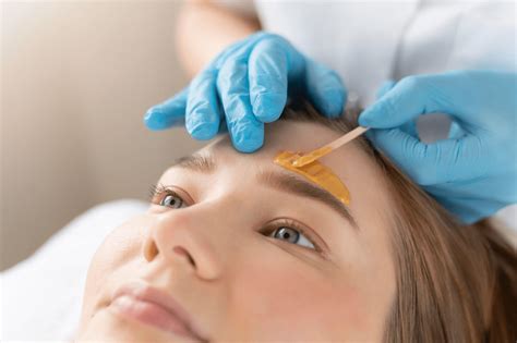 Does Eyebrow Waxing Hurt? Everything About Brow Waxing