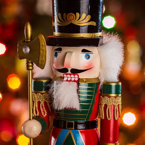 8 Vintage Christmas Decorations We Love for the Holidays