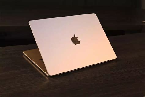 MACBOOK AIR ON RENT