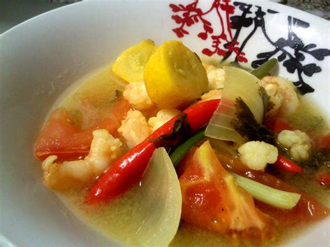 Fine List: Tom Yum Kung soup ต้มยำกุ้ง