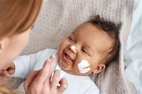 7 Effective And Useful Tips To Keep Your Baby's Skin Healthy