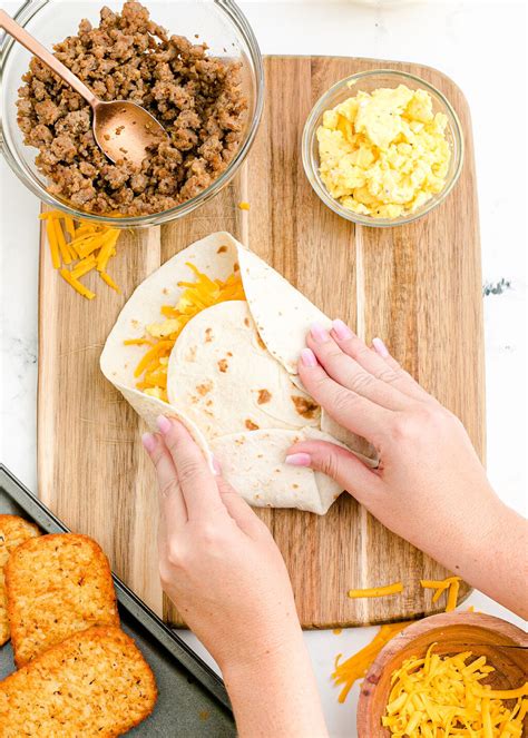 Breakfast Crunchwrap Recipe - xoxoBella