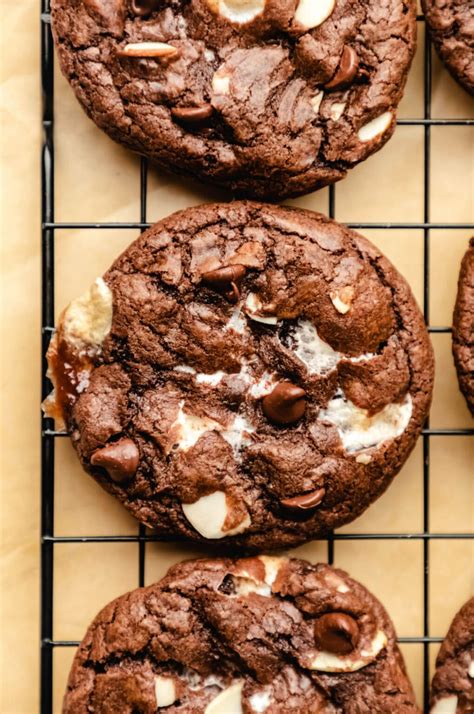 Rocky Road Cookies - I Heart Eating