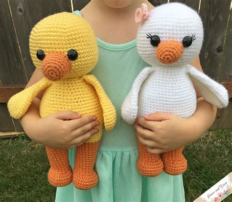 Amigurumi Crochet Free Patterns: Amigurumi Duck - A Free Crochet Pattern