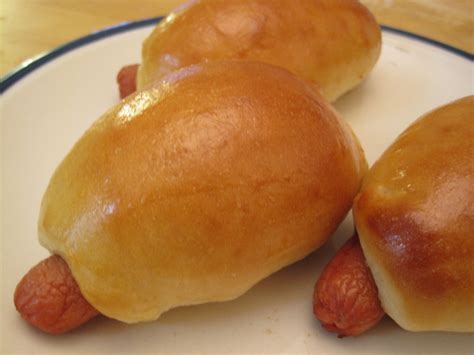 Chinese Bakery Hot Dog Buns Recipe | Hot dog buns, Hot dog buns recipe ...