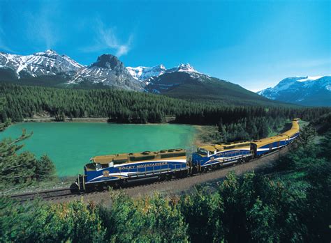 ROCKY MOUNTAINEER TRAIN - Tours to Canada | CBT Luxury Edition Canada