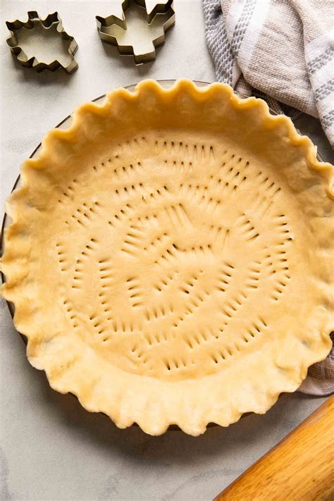 The BEST Easy Vegan Pie Crust (Flaky & Delicious!) - Jar Of Lemons