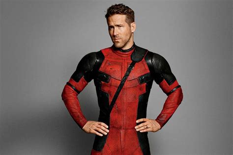 Ryan Reynolds muestra un traje descartado de Deadpool