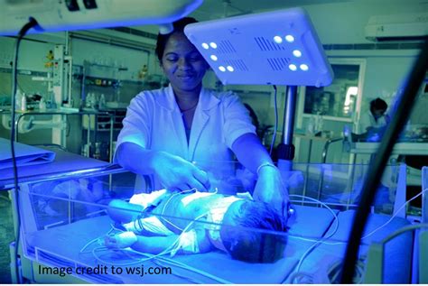 5 things to know about phototherapy for treating newborn jaundice