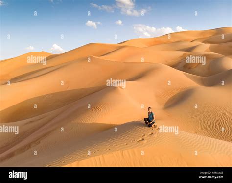 aerial view of Liwa desert in Abu Dhabi Stock Photo - Alamy