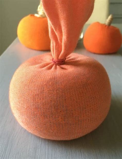 DIY sock pumpkins | Diytreasured