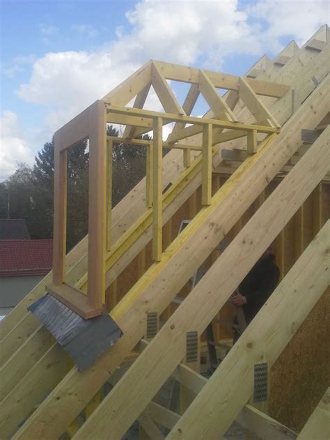 Wooden and iron roof | Eigentijds huis, Architectuur huis, Dakkapellen