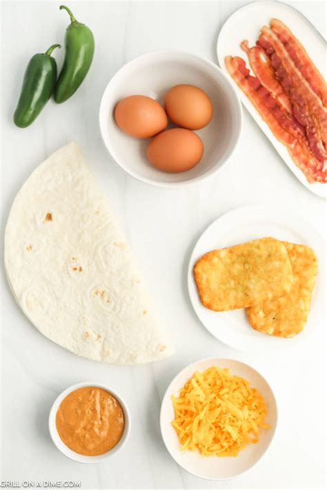 Taco Bell Breakfast Crunchwrap Recipe - Eating on a Dime