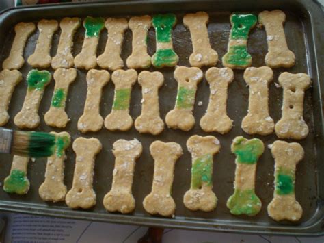 Peanut Butter Dog Cookies as Gifts | ThriftyFun