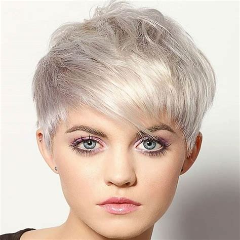 Pixie Haircuts / Short Pixie Haircuts for Round Faces - 15+ / It's a ...